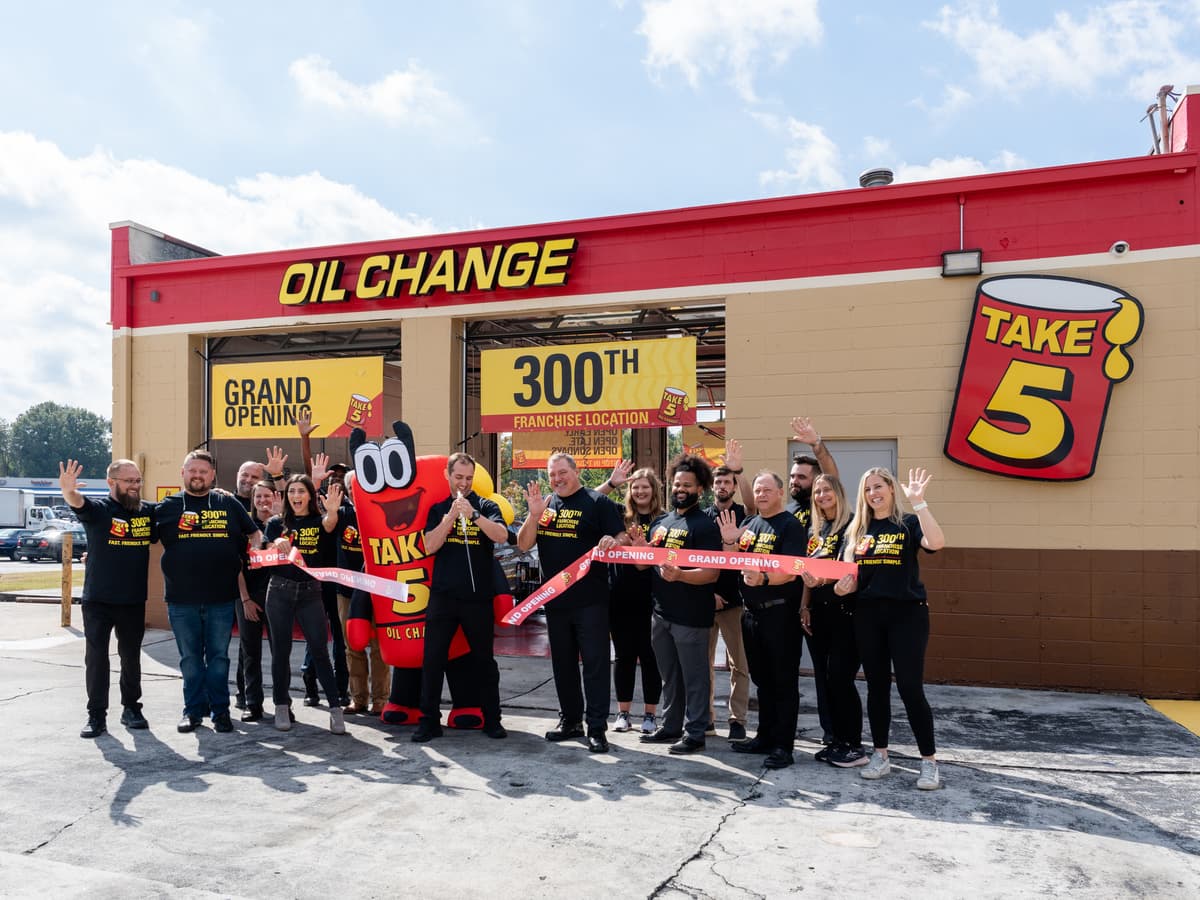 Take 5 Oil Change opens its 300th franchise location in October 2023